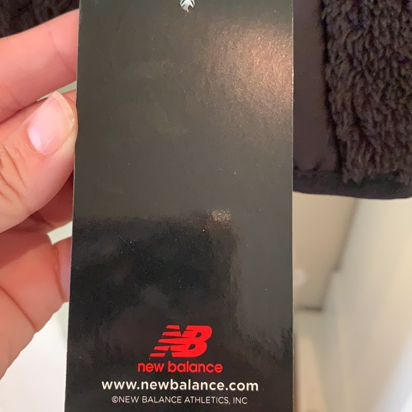 New Balance Jacket NWT - Picture 3 of 6